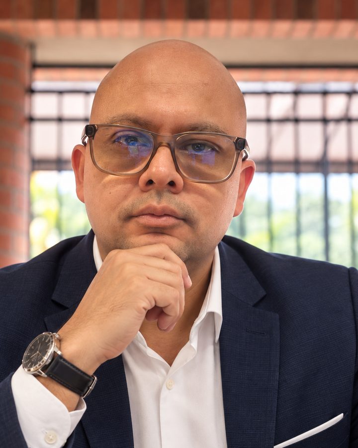 Daniel Largo, estratega político